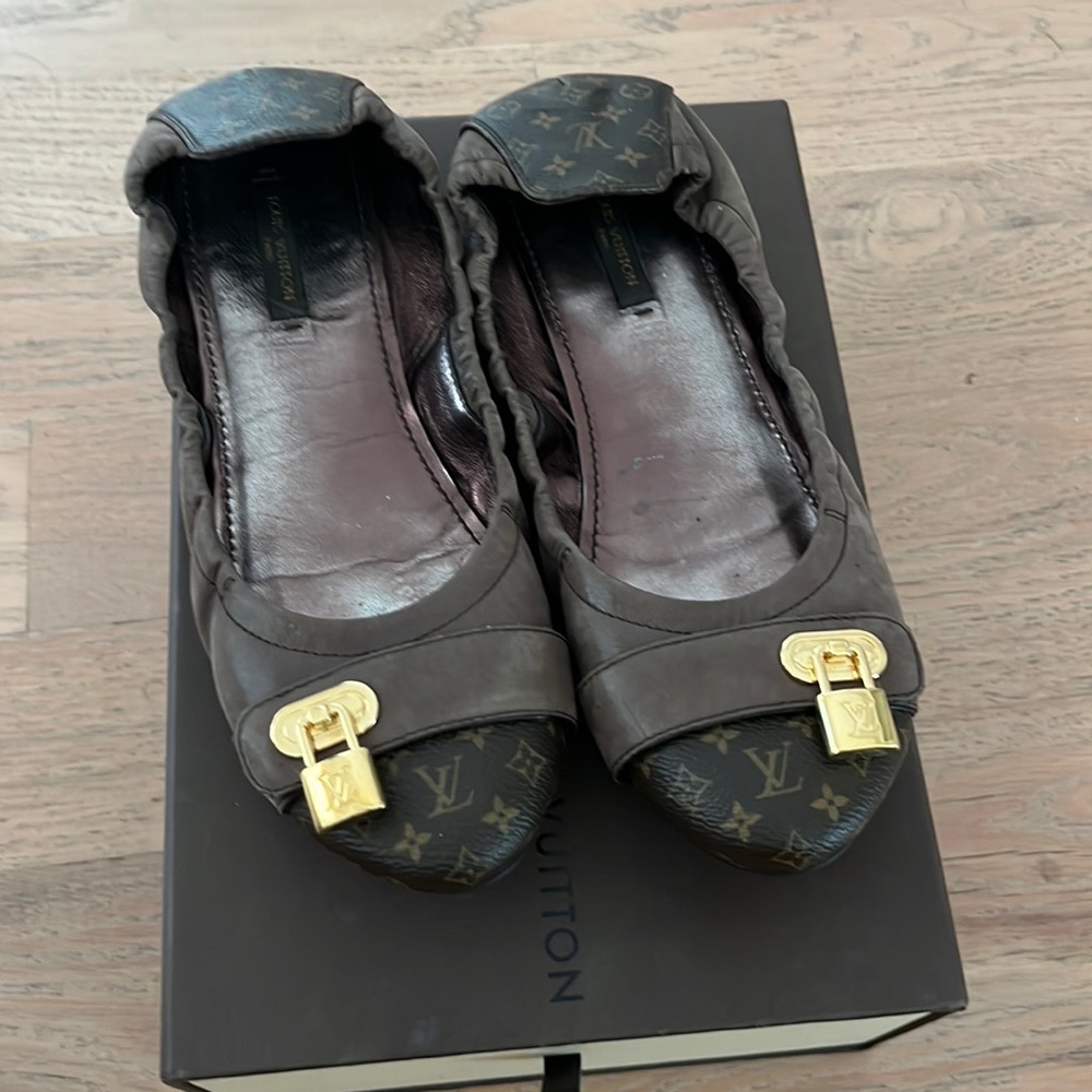 Louis Vuttion ballerinas